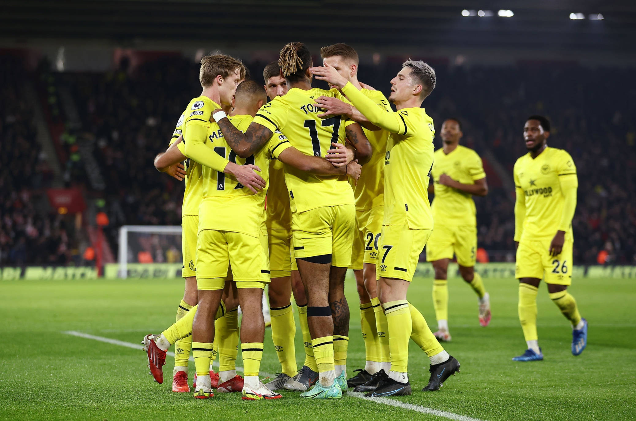 也吸引了众 也吸引了众